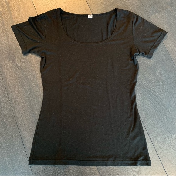 Innerwear Bundle Uniqlo HEATTECH, AIRism, Babaton, Muji - Picture 3 of 13